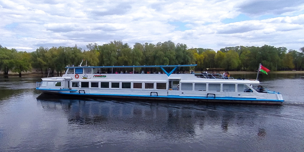 Прогулка на теплоходе в Гомеле
